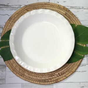 NEW! Le Tauchi Glass Scalloped Pie Dish